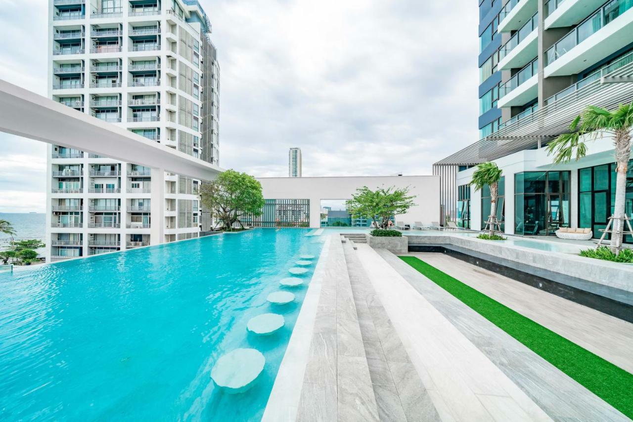 Pattaya Aeras Condotel Pantai Jomtien Luaran gambar