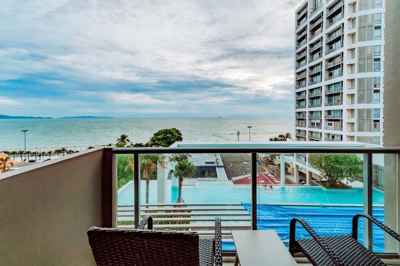 Pattaya Aeras Condotel Pantai Jomtien Luaran gambar